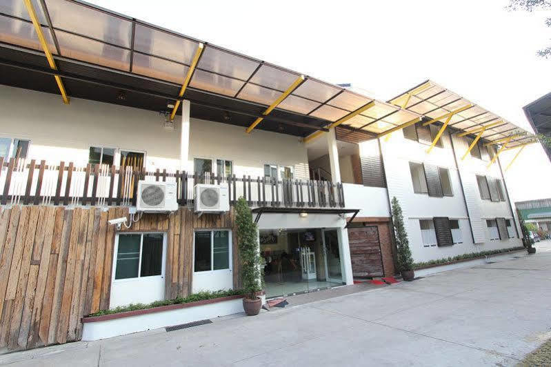 Leesort @ Onnuch Bangkok Exterior foto