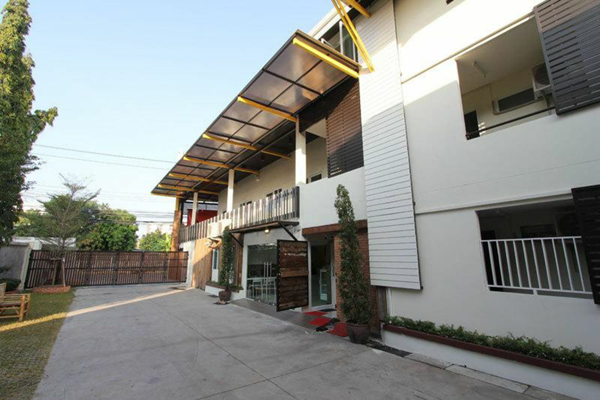 Leesort @ Onnuch Bangkok Exterior foto